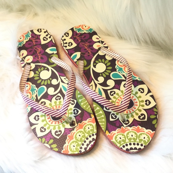 Vera Bradley Shoes - Vera Bradley paisley flip-flops EUC size M